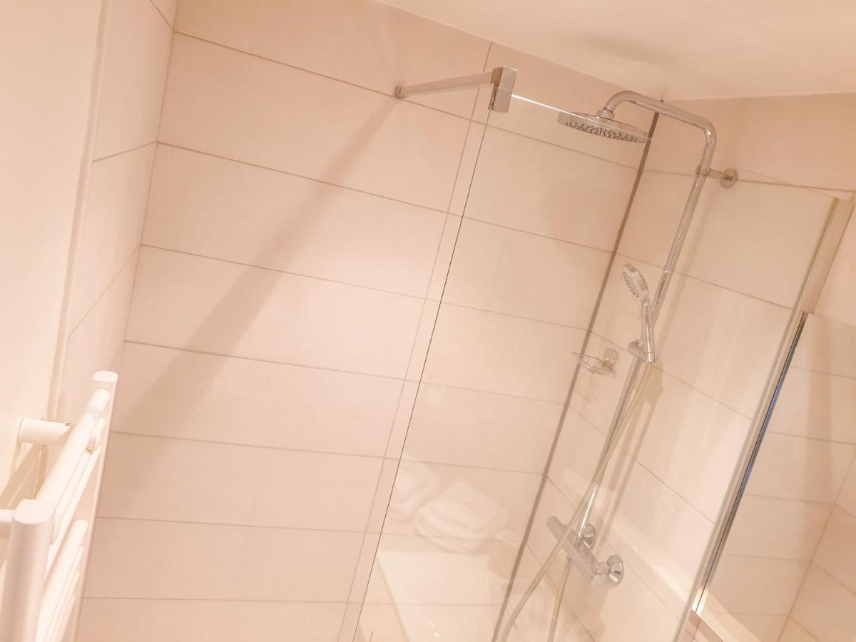 Spacieux Appartement Au Calme 15Min Sud De Lyon Proche Metro Et Gare Confluence Aquarium Gerland أولينز المظهر الخارجي الصورة